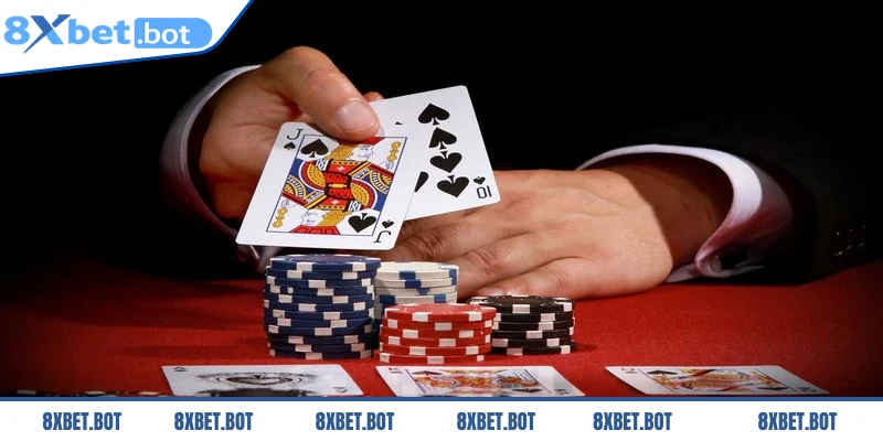 Cụ thể luật chơi bài Poker theo các vòng cược nhất định